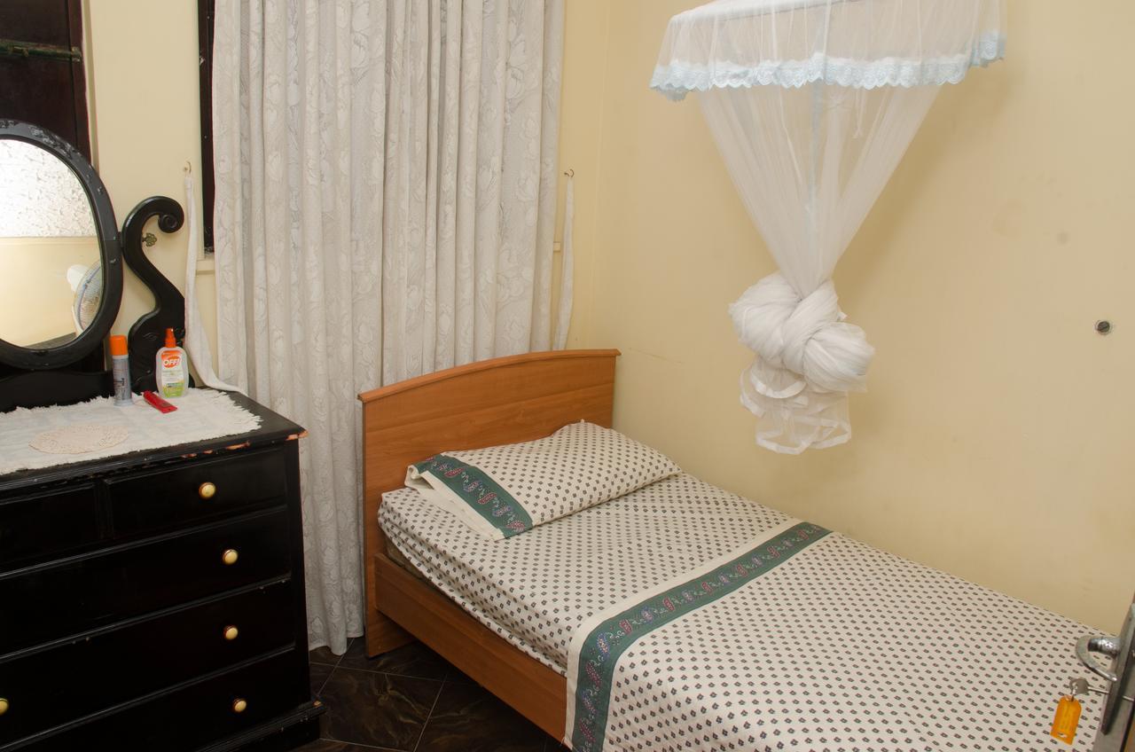 Colombo Lavinia Beach Hostel Dehiwala-Mount Lavinia Eksteriør bilde