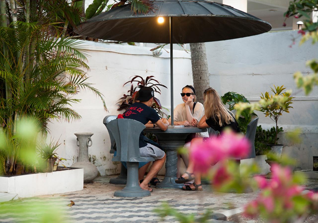 Colombo Lavinia Beach Hostel Dehiwala-Mount Lavinia Eksteriør bilde
